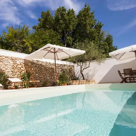 Villa Courtyard With Pool Racale
